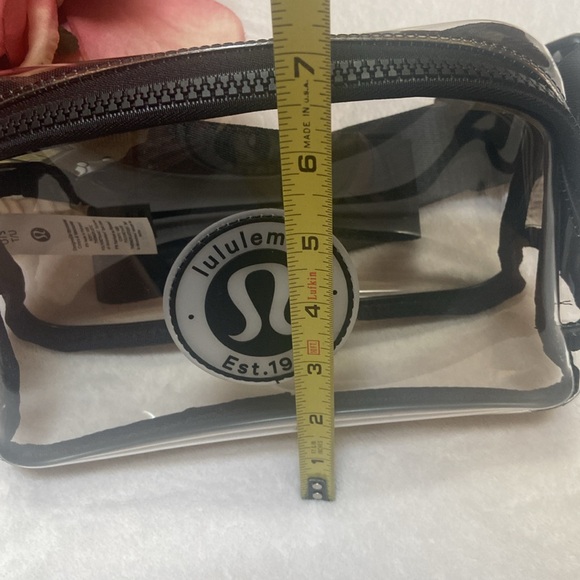 LuLuLemon NWT Hard To Find Clear Everywhere Belt Bag Black Strap - Picture 6 of 10